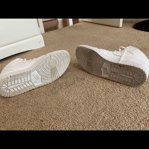 Air Jordan mid whites